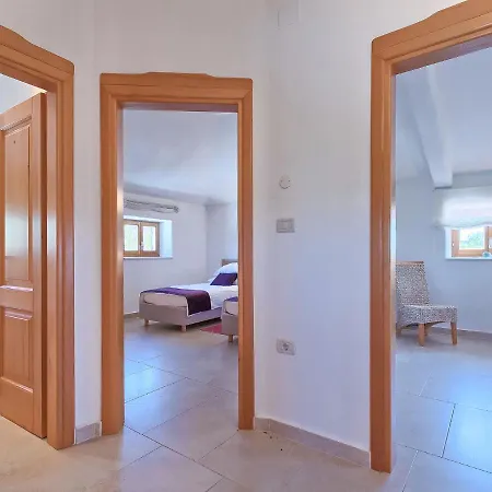 Holiday 3 By Interhome *